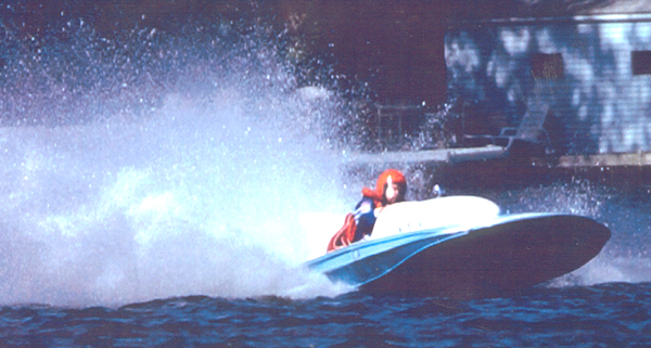 Lake Hopatcong Inboard Race, New Jersey - May 18, 2003.
