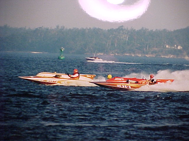 Chrysler queen hydroplane #5